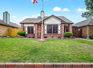 1008 Old Barn Ln, Mesquite, TX 75149