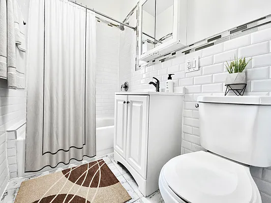 Rented by Voro NYC | media 17