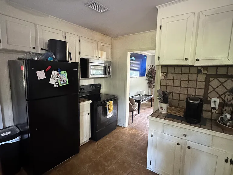 2808 Williamsburg Rd — Photo 5