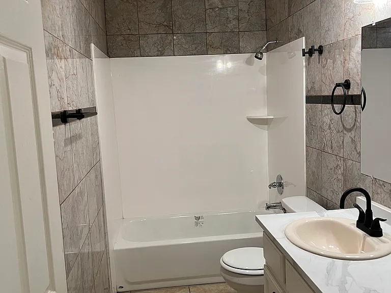 2217 N 29th Pl — Photo 13
