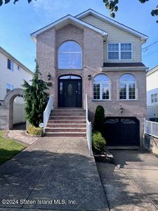 72 Churchill Ave, Staten Island, NY, 10309