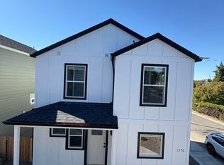 1170 Woodrow Ln, Medford, OR 97504