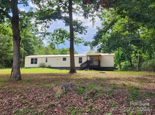 2767 Burnt Leaf Ln, Newton, NC 28658