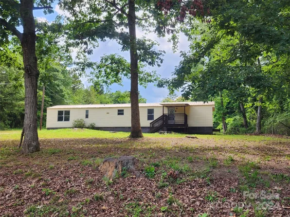 2767 Burnt Leaf Ln, Newton, NC 28658
