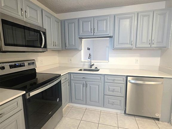 4th image of 8958 W Sample Rd #8958