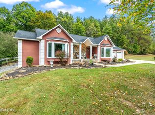 205 Russell Hollow Rd, Harriman, TN 37748