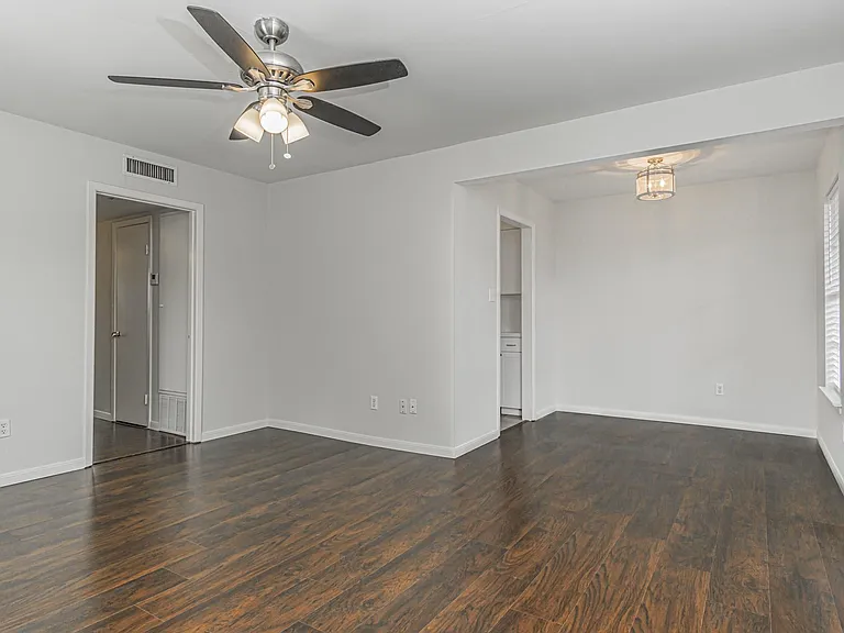 600 19th St #11 — Photo 4