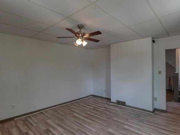 2nd image of 1222B Blaine Ave