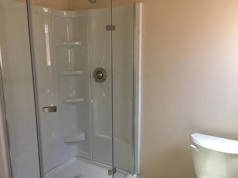 2586 Grandview St — Photo 9