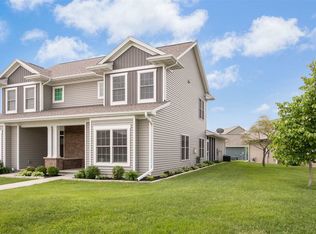 3113 Wintergreen Dr, Iowa City, IA 52240