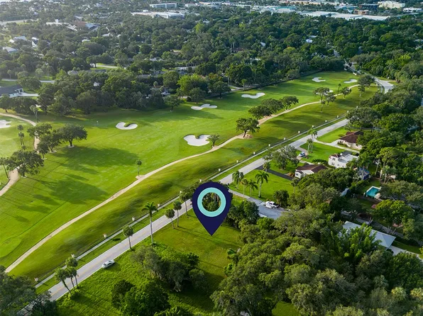2735 Country Club Dr, Vero Beach, FL 32960