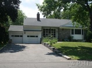 42 Rocking Horse Trl, Pt Chester, NY 10573