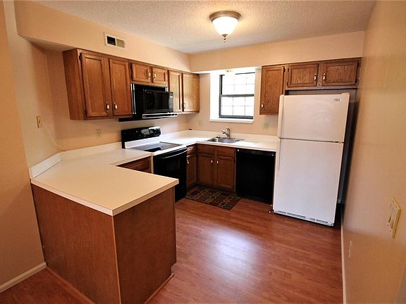 2nd image of 7014 Green Tee Ct APT D