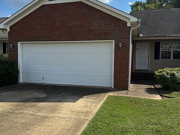 2nd image of 308 Parker Pl SW