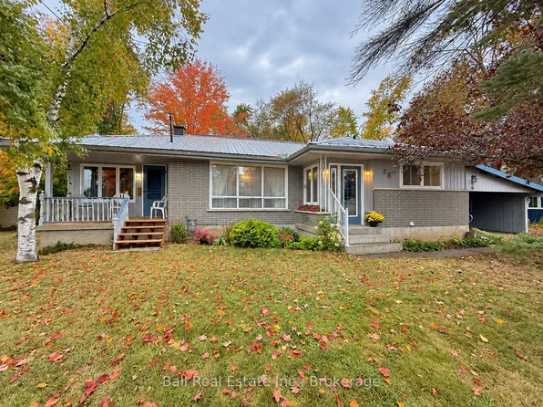 86 Albert St, Selwyn, ON K0L 2H0