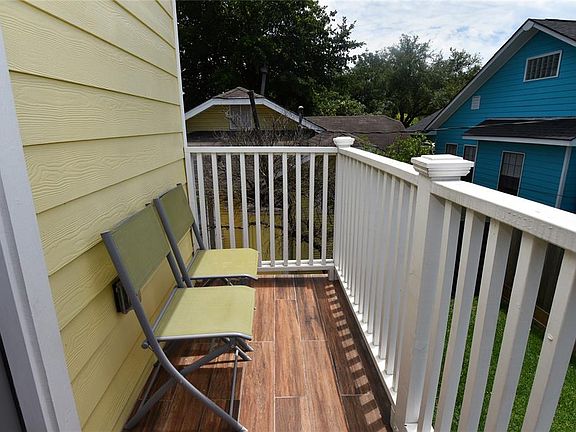 4th image of 507 Northwood St #A