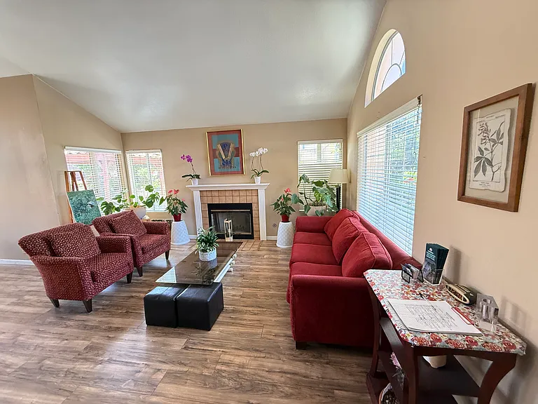 5171 Alamosa Park Dr — Photo 2