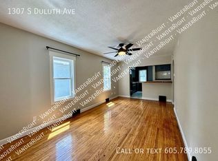 1307 S Duluth Ave, Sioux Falls, SD 57105