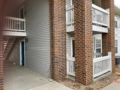 3 bed, 1118 sqft, $1,700 — Photo 2