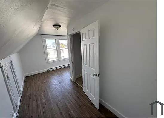 10 Beatrice St #3 — Photo 1