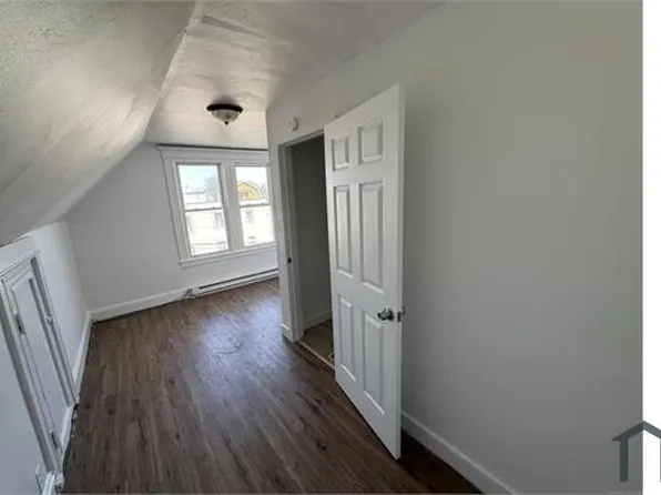 10 Beatrice St #3, Bridgeport, CT 06607