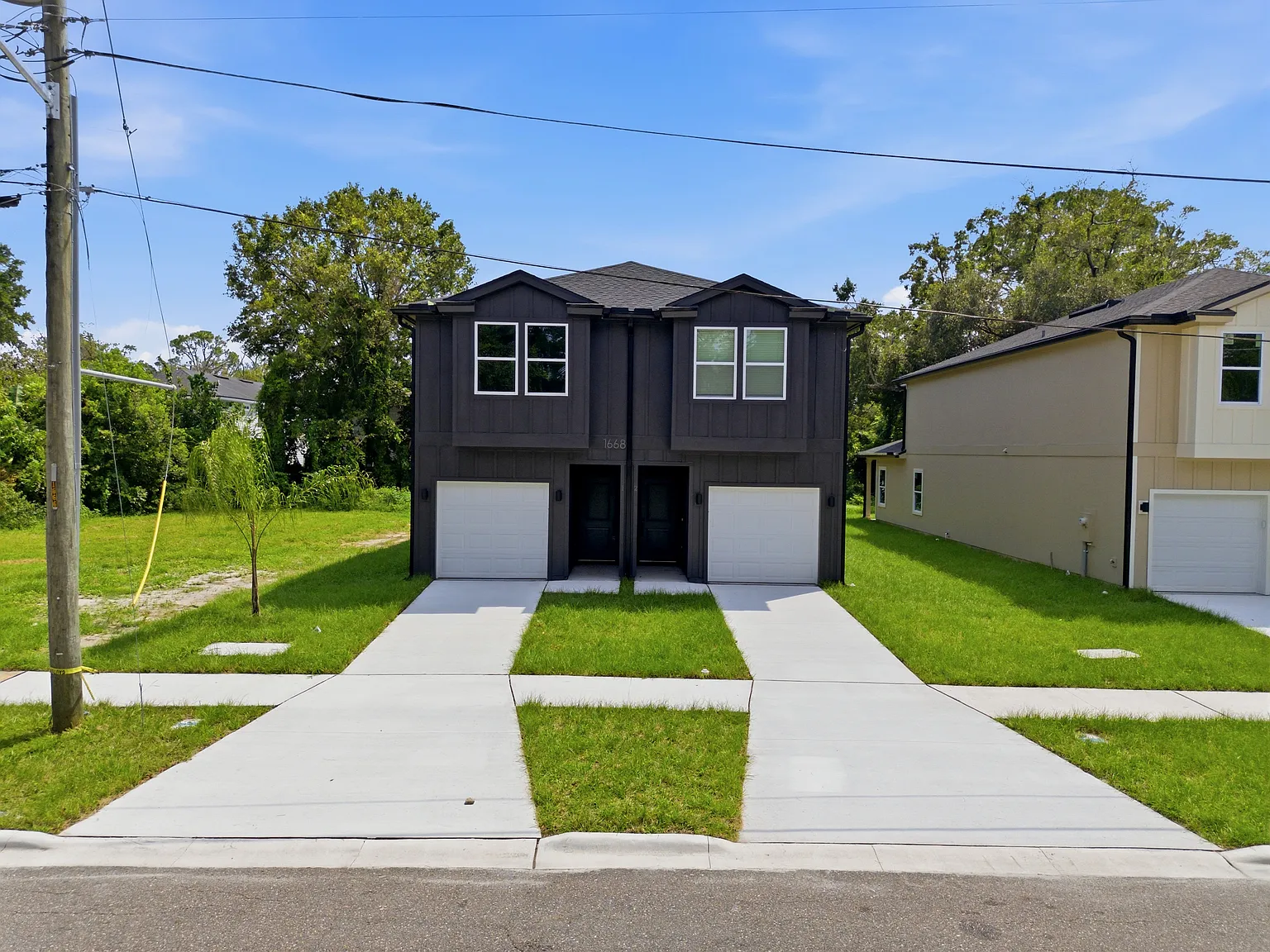 3 bed, 2.5 bath, 1558 sqft, $1,750 — Photo 2