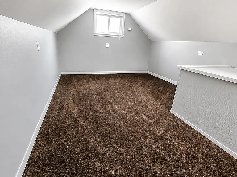 24641 Beverly St — Photo 16