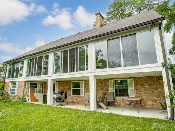 2900 Fox Hollow Rd, Springfield, OH 45502