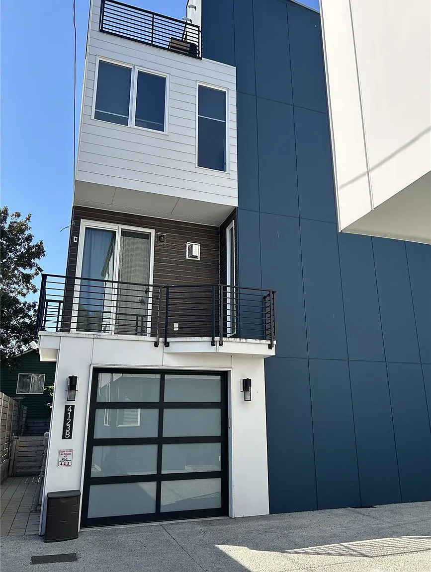 3 bed, 1958 sqft, $3,995 — Photo 1
