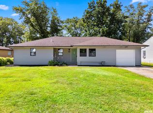 240 Park Rd, Creve Coeur, IL 61610