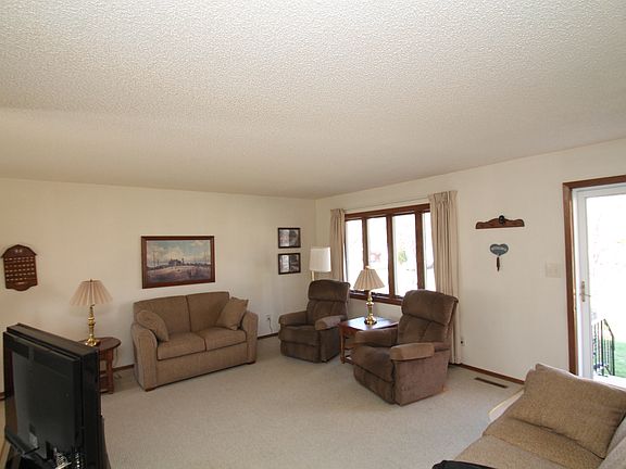 5th image of 616 Hearthside Dr