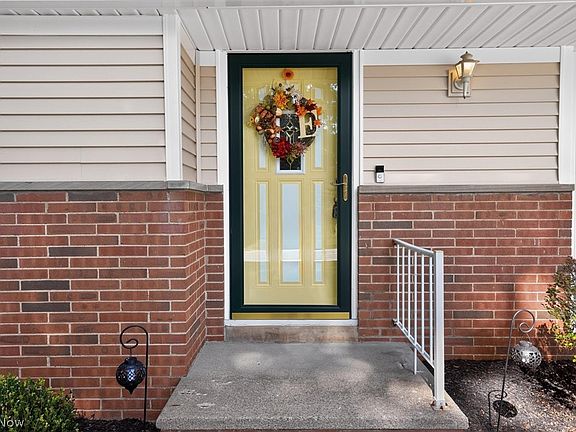 5th image of 18953 Alexander Rd