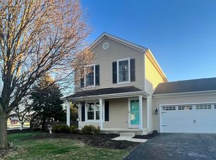 529 Cricket Run Rd, Lewis Center, OH 43035