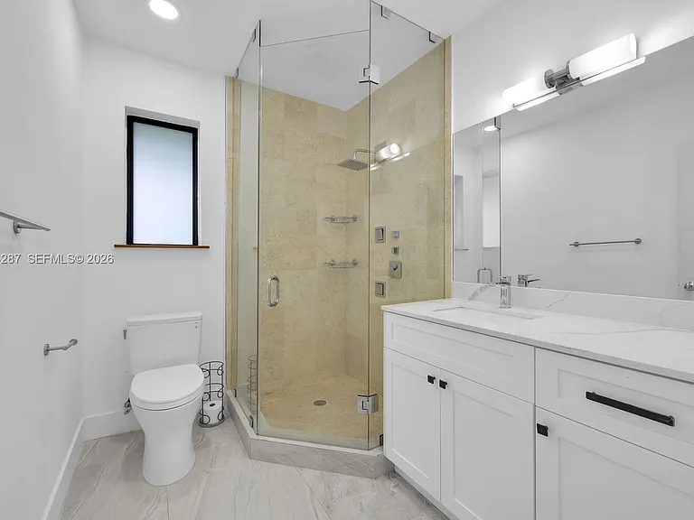 6860 SW 99th Ter — Photo 25