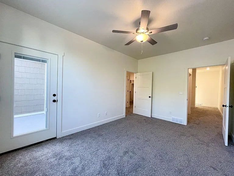 Bluffview Townhomes — Photo 8