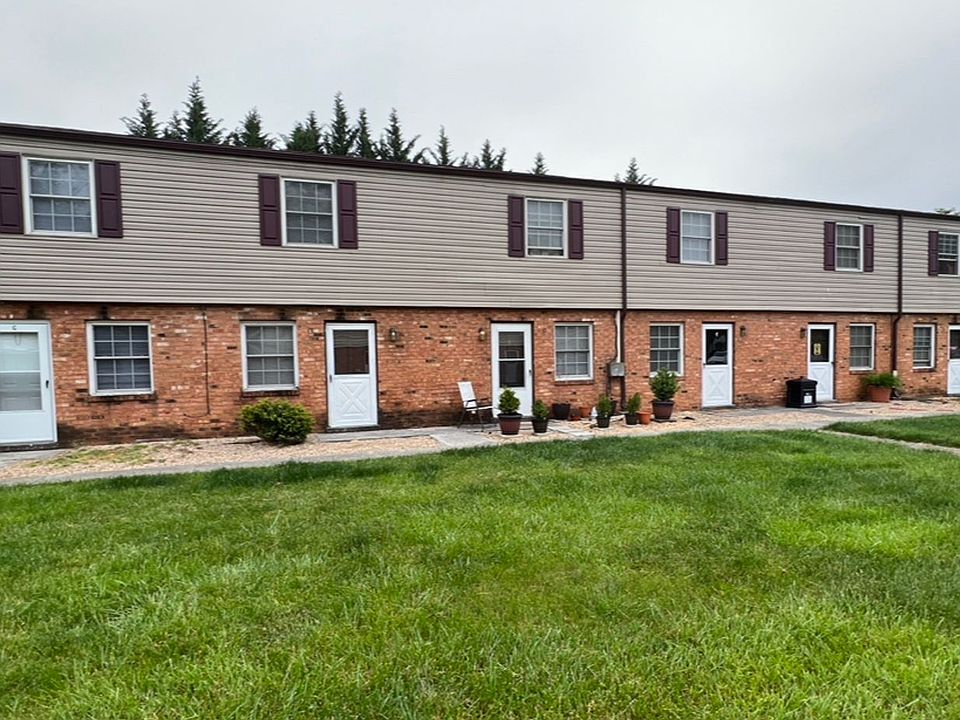 1st image of 821 Apperson Dr APT H