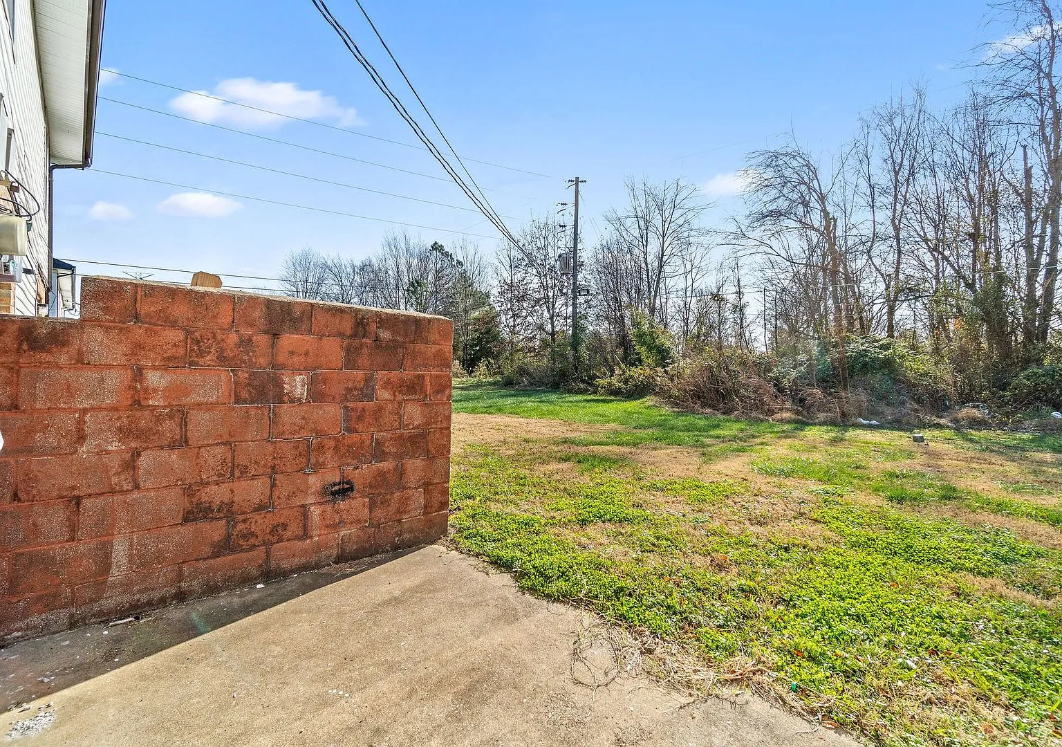1231 Stateline Road — Photo 3