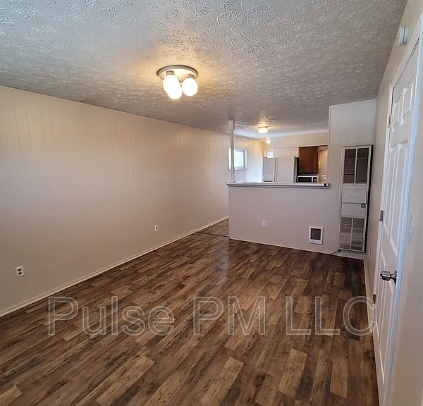 18 S Main St — Photo 3