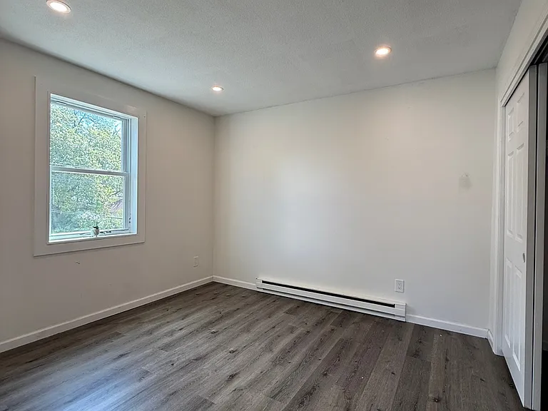 21 E Bartlett St #7 — Photo 3