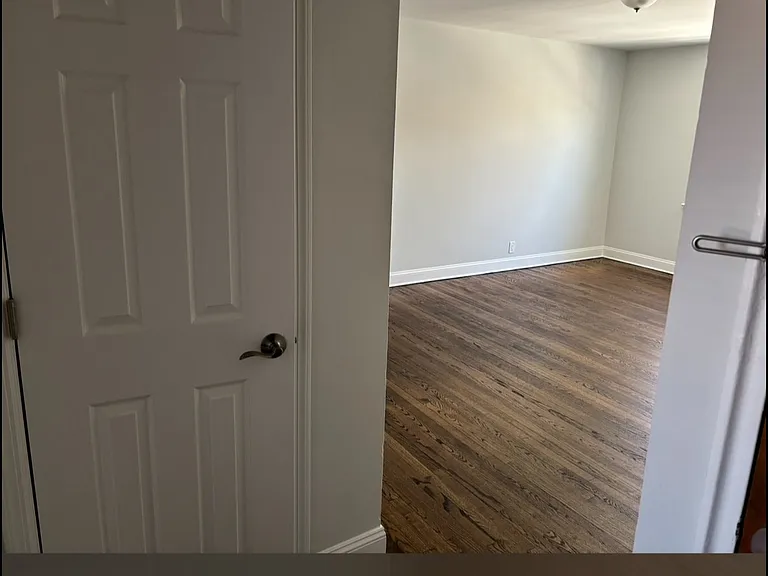 Maple Gardens Apartments — Photo 10