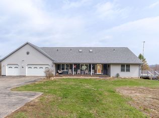 107 Lost Ln, Savanna, IL