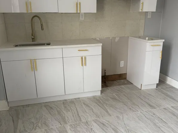 10 Jarvis Pl, Trenton, NJ 08618