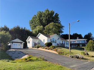 35 Cote Bleu Dr, Bathurst, NB E2A 3G1
