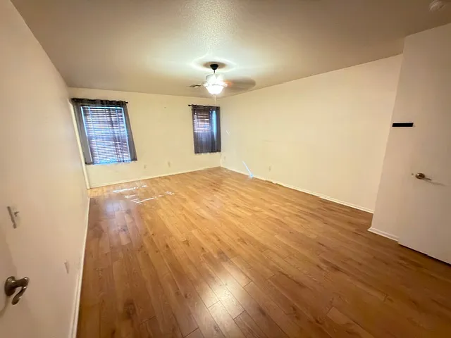 3 bed, 1756 sqft, $1,995 — Photo 3