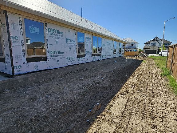 4th image of 2301 Sawdust Dr