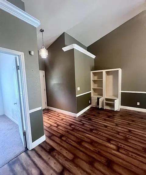 1877 E Turnberry Ave — Photo 24