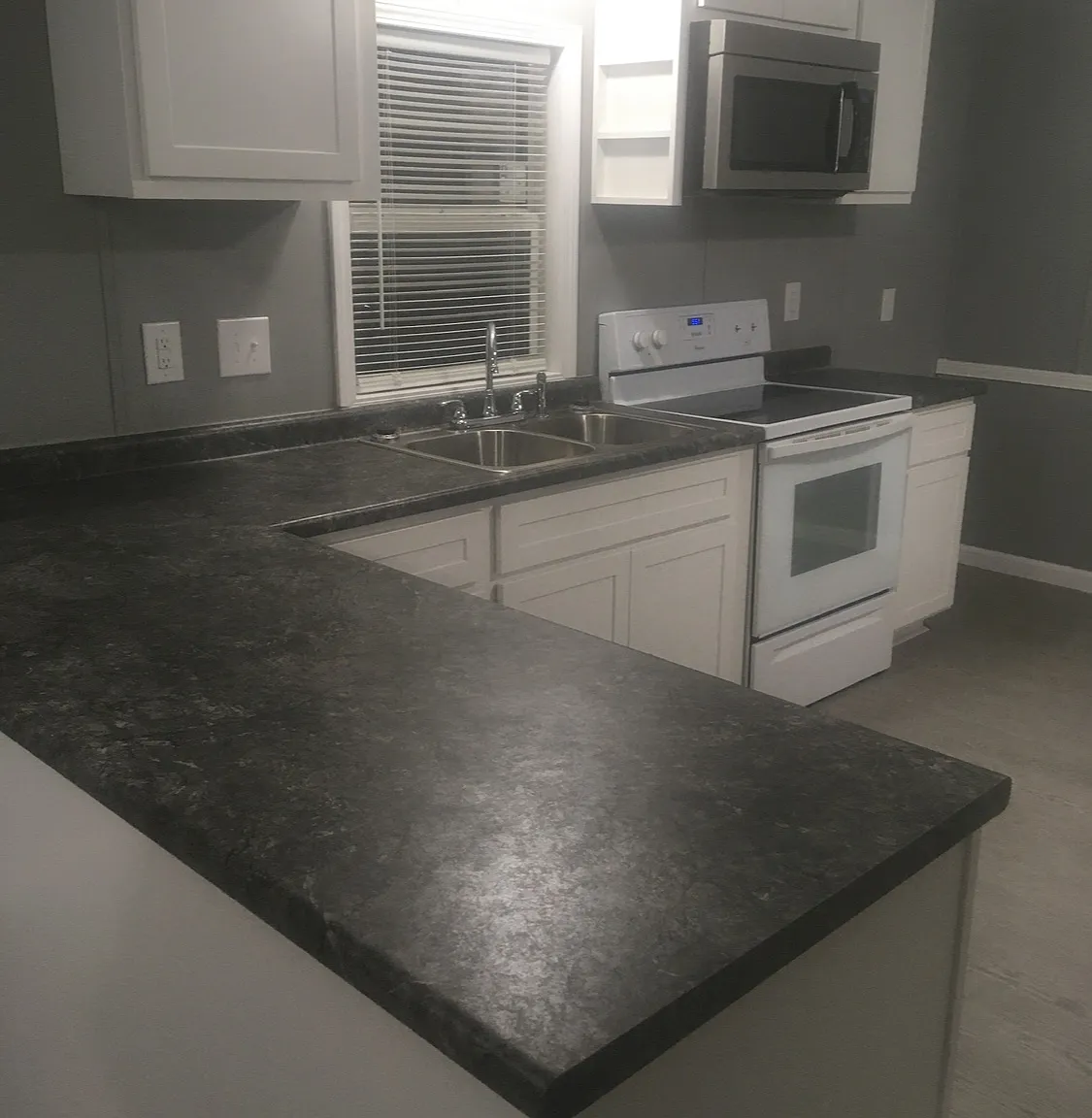 3 bed, 1500 sqft, $1,550 — Photo 2