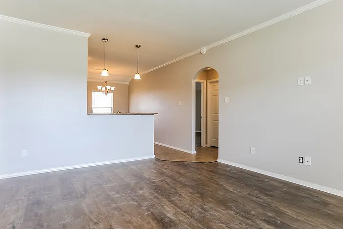 3 bed, 2.0 bath, 1264 sqft, $1,645 — Photo 4