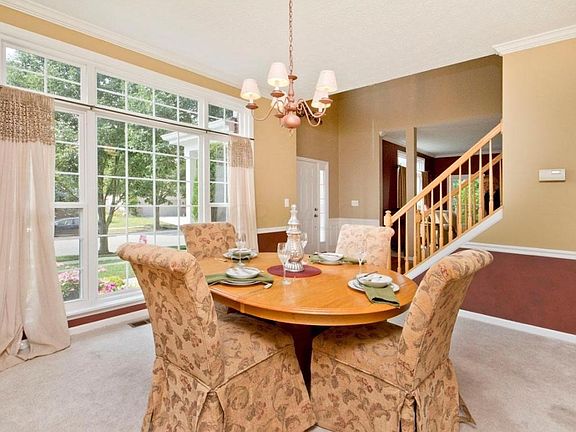 3rd image of 8180 Chateau Ln