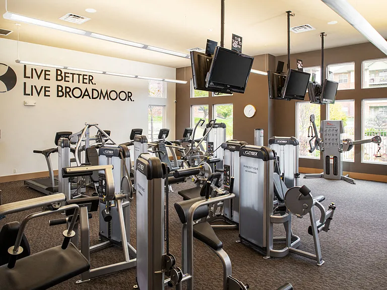 Broadmoor Hills — Photo 15